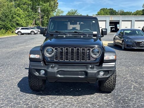 Used 2024 Jeep Wrangler Unlimited Sport AWD/4WD image 2