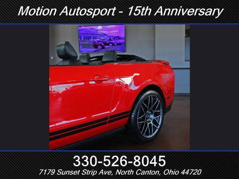 Used 2011 Ford Mustang Shelby GT500 w/ SVT Performance Pkg image 47