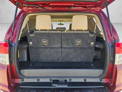 Used 2011 Toyota 4Runner SR5 image 6