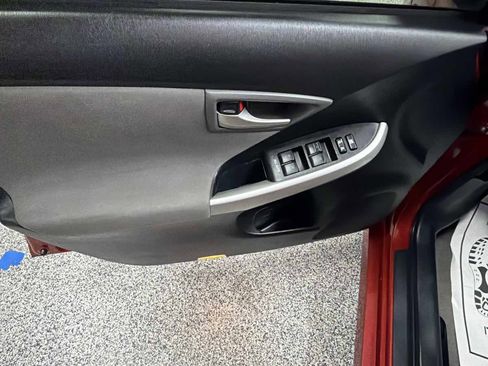 Used 2014 Toyota Prius Two image 13