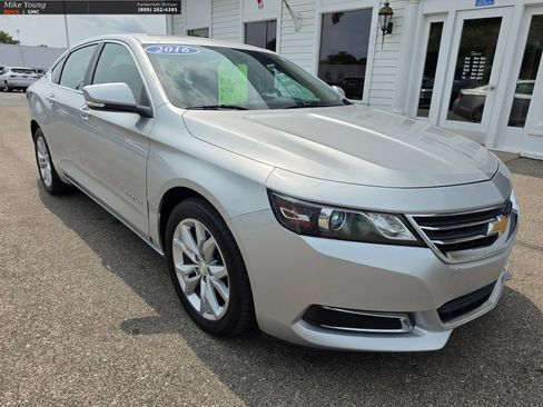 Used 2016 Chevrolet Impala LT FWD image 3
