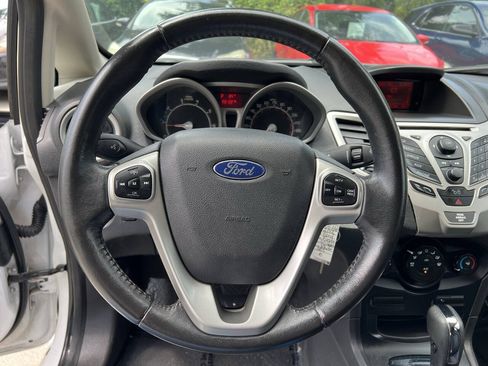 Used 2012 Ford Fiesta SES FWD image 14