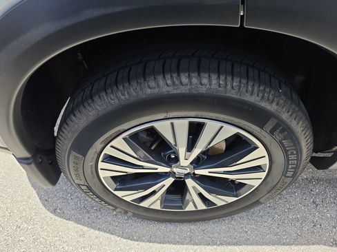 Used 2021 Nissan Rogue SV w/ Premium Package FWD image 7