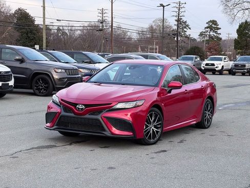 Used 2023 Toyota Camry SE image 40