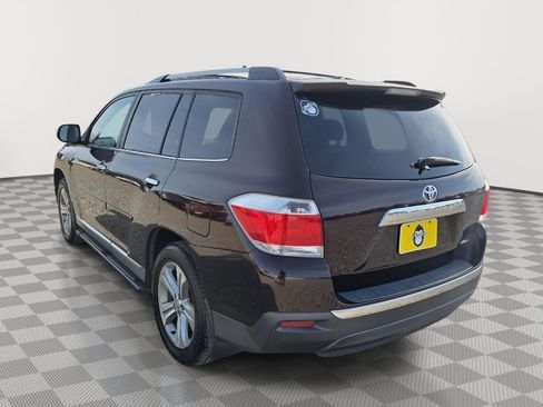 Used 2011 Toyota Highlander Limited w/ Tow Pkg AWD/4WD image 6