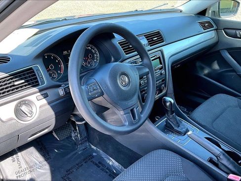 Used 2013 Volkswagen Passat 2.5 S FWD image 18