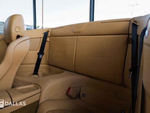 Used 2010 Ferrari California RWD image 33