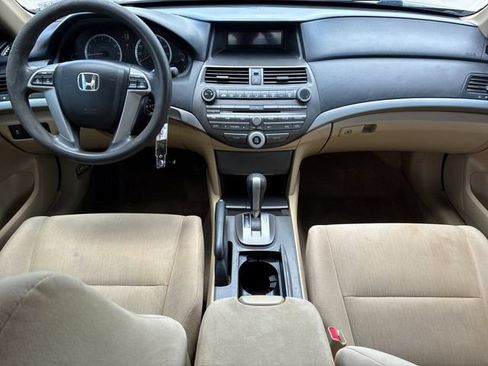 Used 2011 Honda Accord LX image 9