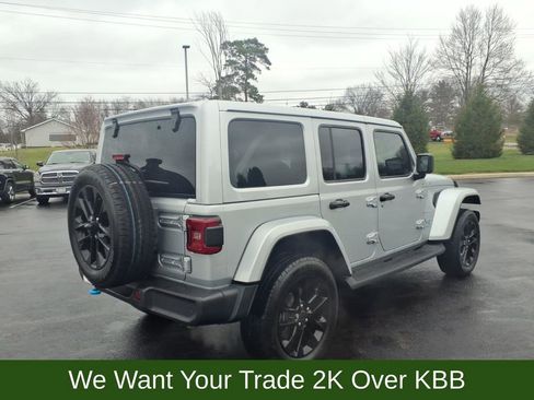 Used 2024 Jeep Wrangler Unlimited Sahara w/ Technology Group AWD/4WD image 6