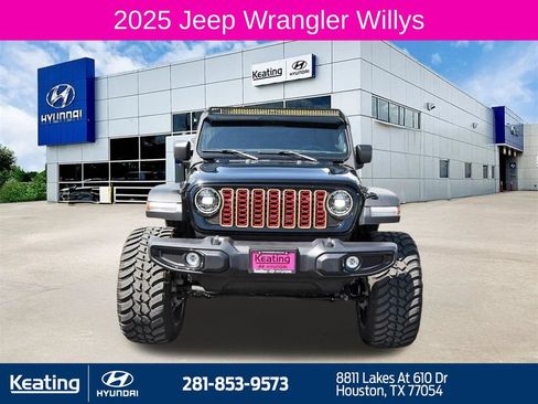 Used 2025 Jeep Wrangler Unlimited Sport AWD/4WD image 2