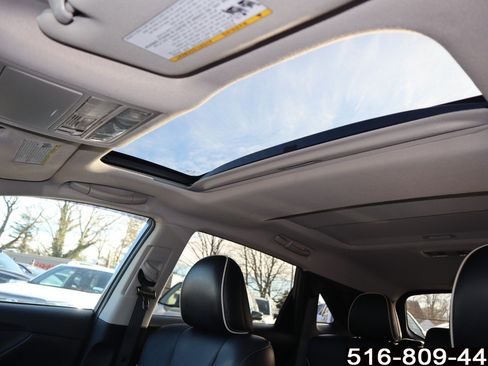 Used 2015 Toyota Venza Limited image 18