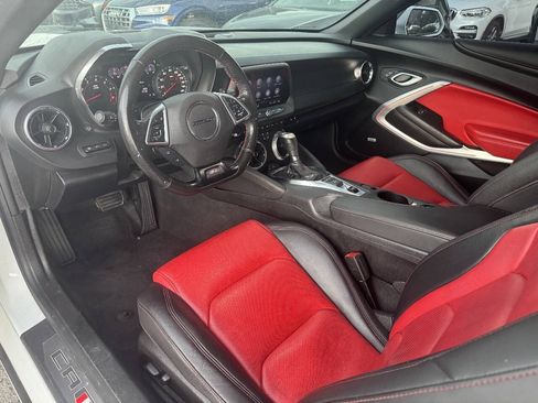Used 2022 Chevrolet Camaro SS RWD image 8