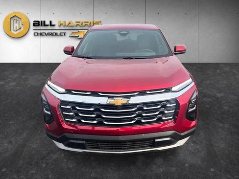 Used 2026 Chevrolet Equinox LT AWD/4WD image 2