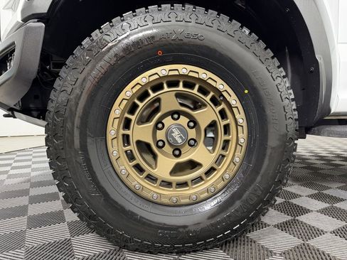 Used 2018 Ford F150 Raptor w/ Equipment Group 802A Luxury AWD/4WD image 54