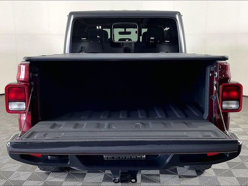 Used 2021 Jeep Gladiator Overland w/ Popular Equipment Package AWD/4WD image 36