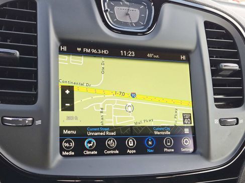 Used 2023 Chrysler 300 S image 30