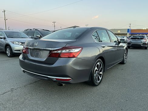 Used 2017 Honda Accord EX-L image 6