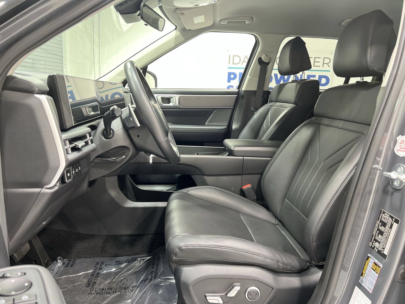 Used 2025 Hyundai Santa Fe SEL AWD/4WD image 11