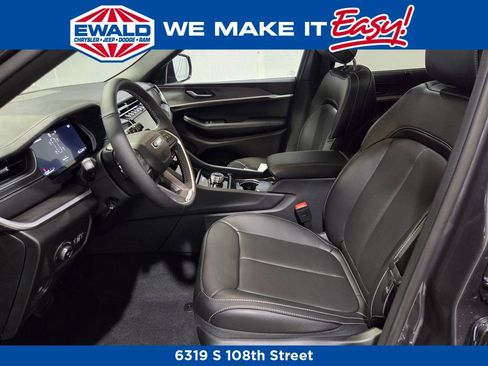 New 2025 Jeep Grand Cherokee L Limited w/ Luxury Tech Group II image 9