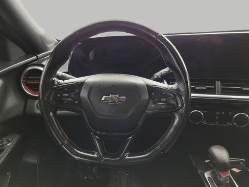 Used 2024 Chevrolet Trax RS w/ Sunroof Package FWD image 6