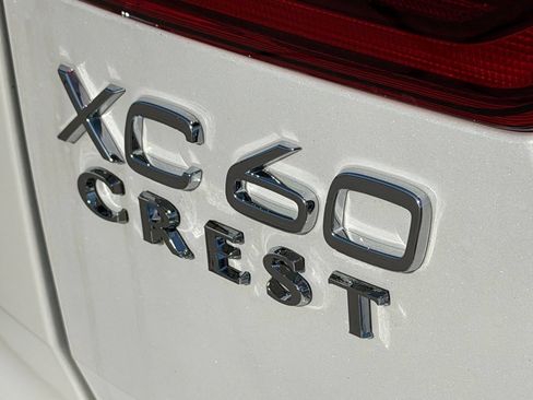New 2027 Volvo XC60 B5 Plus AWD/4WD image 7