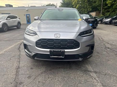 Used 2024 Honda HR-V LX image 2