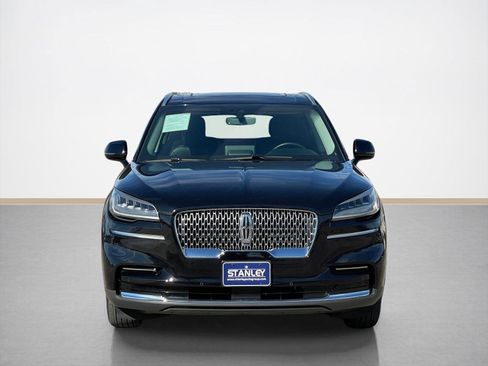 Used 2023 Lincoln Aviator AWD w/ Premium Package image 2