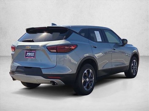 Used 2025 Chevrolet Blazer LT FWD image 5