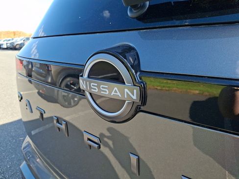 New 2026 Nissan Pathfinder SL AWD/4WD image 12