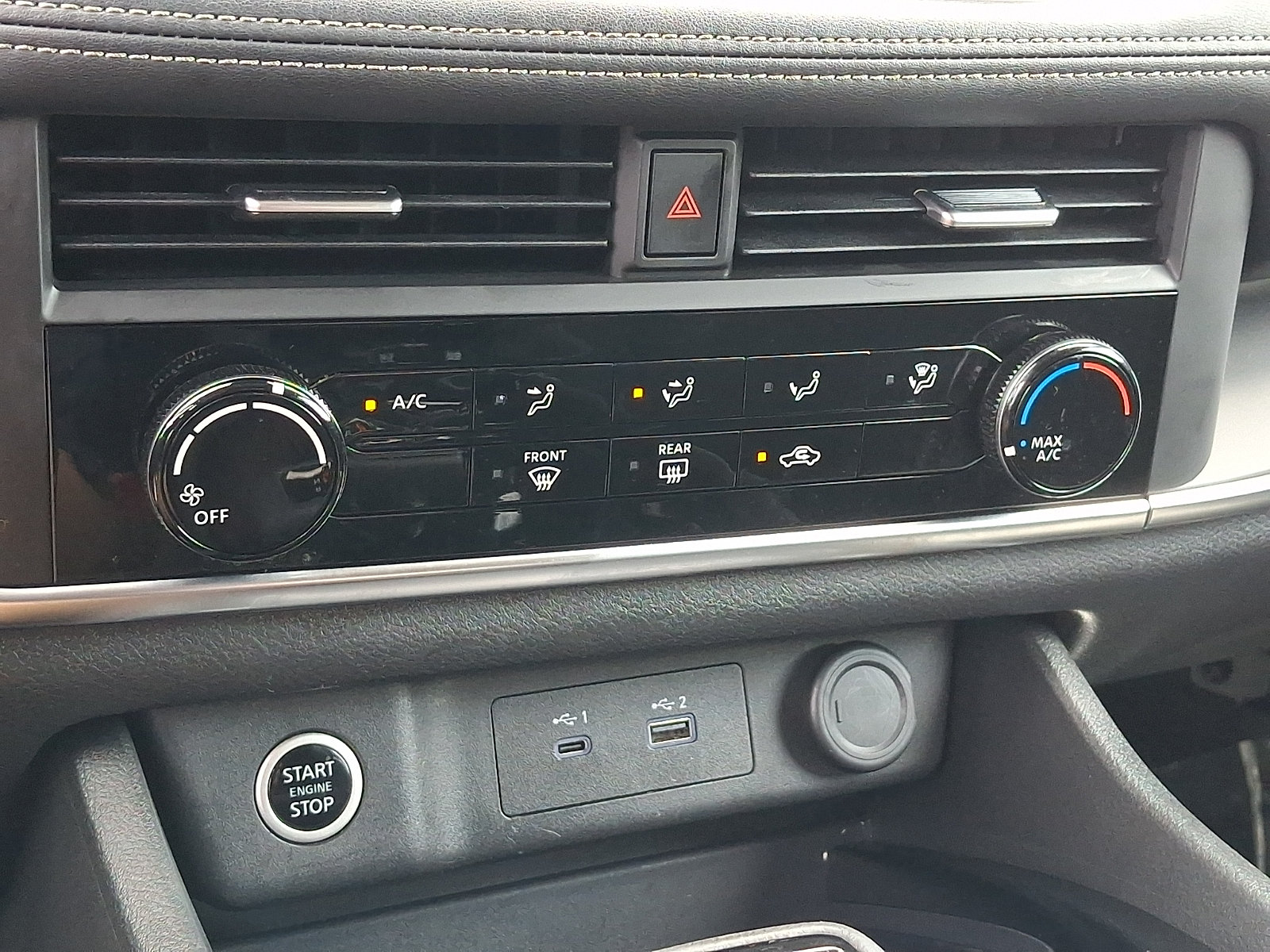 Used 2023 Nissan Rogue S AWD/4WD image 15