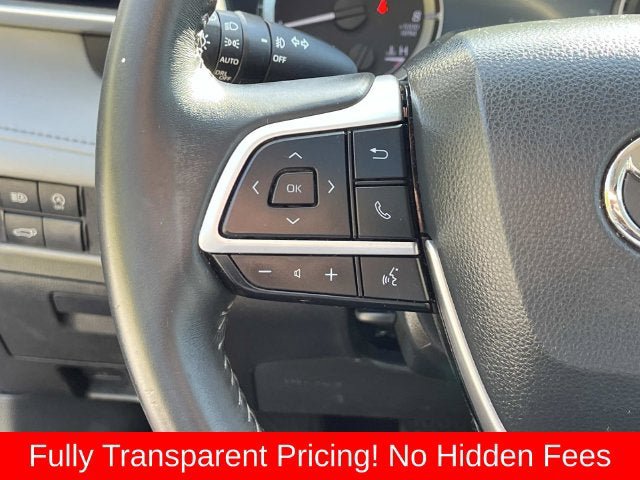 Used 2023 Toyota Highlander XLE AWD/4WD image 32