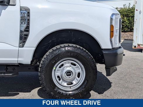 New 2026 Ford F250 XL w/ XL Off-Road Package image 12