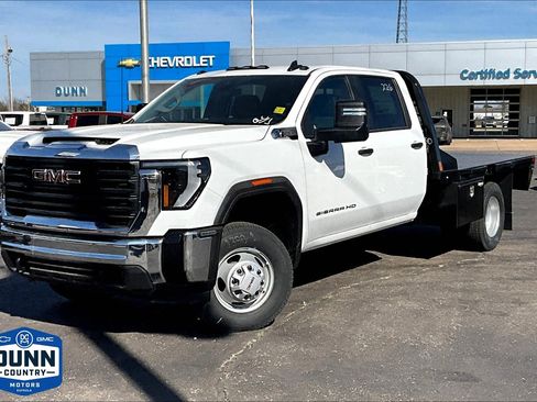 New 2025 GMC Sierra 3500 Pro w/ Convenience Package image 1
