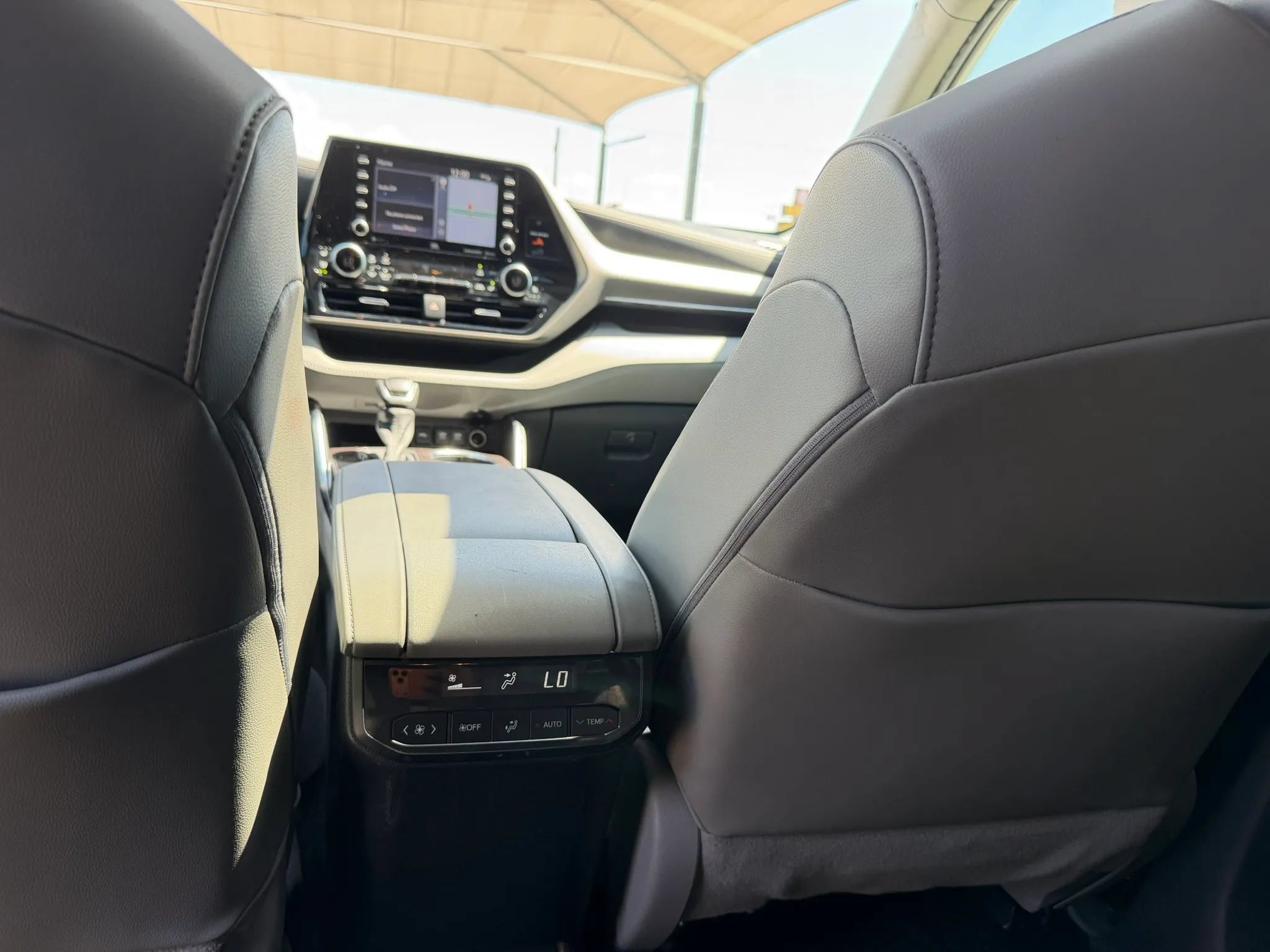 Used 2020 Toyota Highlander Limited FWD image 27