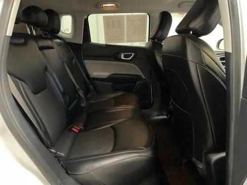 Used 2022 Jeep Compass Latitude AWD/4WD image 14