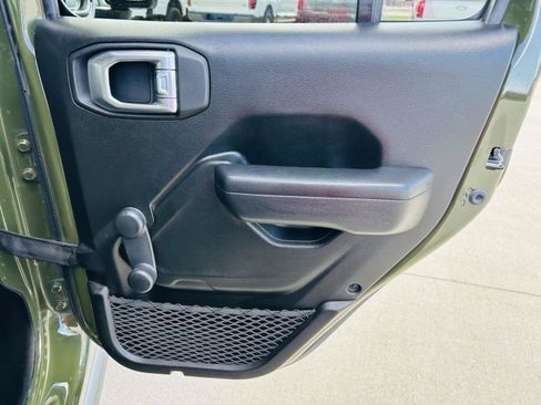 Used 2022 Jeep Wrangler Unlimited Sport AWD/4WD image 22