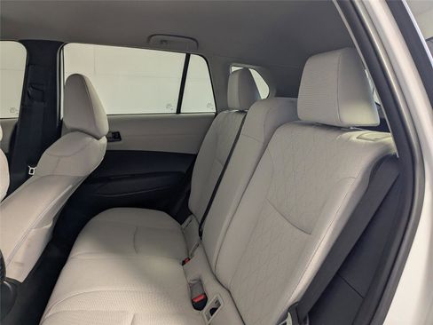 Used 2024 Toyota Corolla Cross L image 24