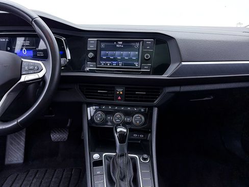 Used 2023 Volkswagen Jetta SE w/ Panoramic Sunroof Package FWD image 6