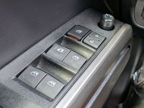 Used 2020 Toyota Tacoma SR5 w/ SR5 Appearance Package (SM) RWD image 22