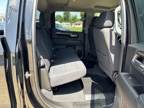 Used 2023 Chevrolet Silverado 1500 LT AWD/4WD image 25