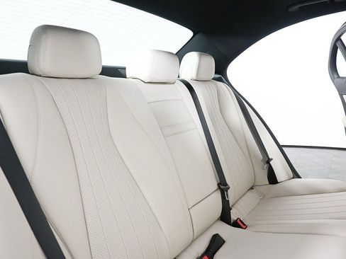 Used 2022 Mercedes-Benz E 350 Sedan image 20