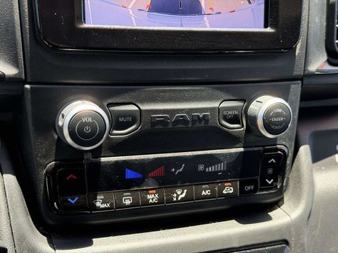 Used 2026 RAM ProMaster 2500 w/ Convenience Group FWD image 34
