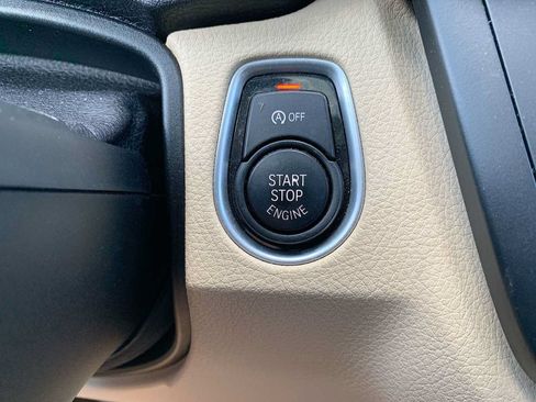 Used 2014 BMW 320i xDrive Sedan AWD/4WD image 15