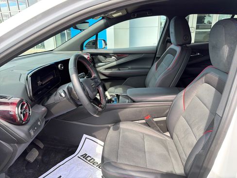 Used 2024 Chevrolet Blazer EV RS AWD/4WD image 9