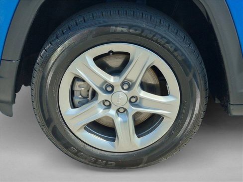 Used 2024 Jeep Compass Latitude AWD/4WD image 23