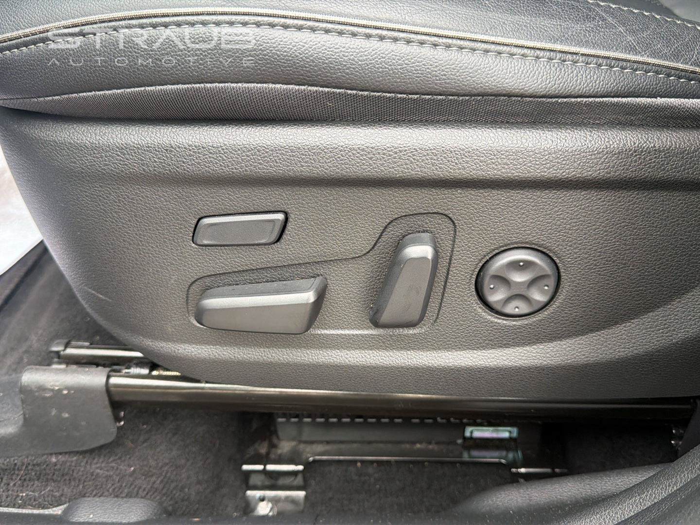 Used 2023 Hyundai Santa Fe Limited w/ Cargo Package AWD/4WD image 23