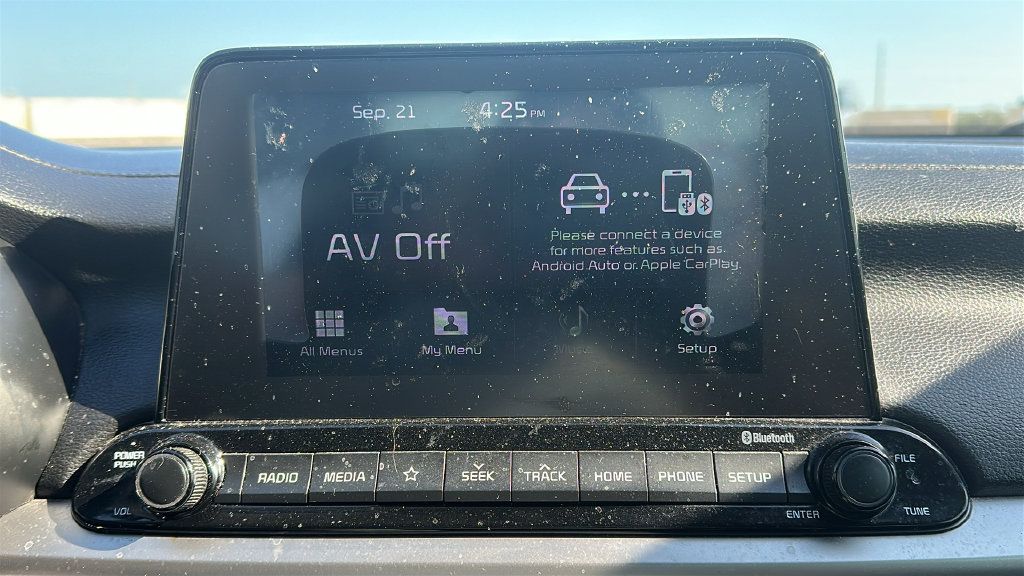 Used 2020 Kia Forte LXS FWD image 23