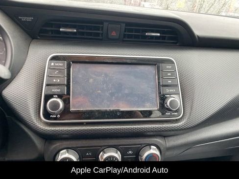 Used 2022 Nissan Kicks S image 11