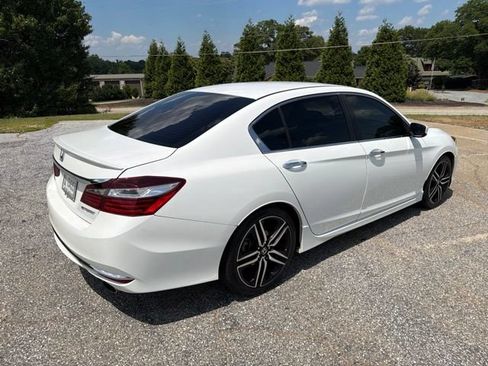 Used 2016 Honda Accord Sport image 7