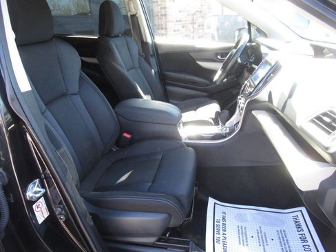 Used 2019 Subaru Ascent Premium image 5